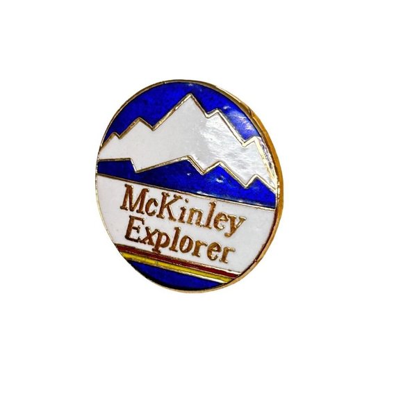 McKinley Explorer Lapel Pin Alaska 1" Diameter Blue White - Picture 2 of 5
